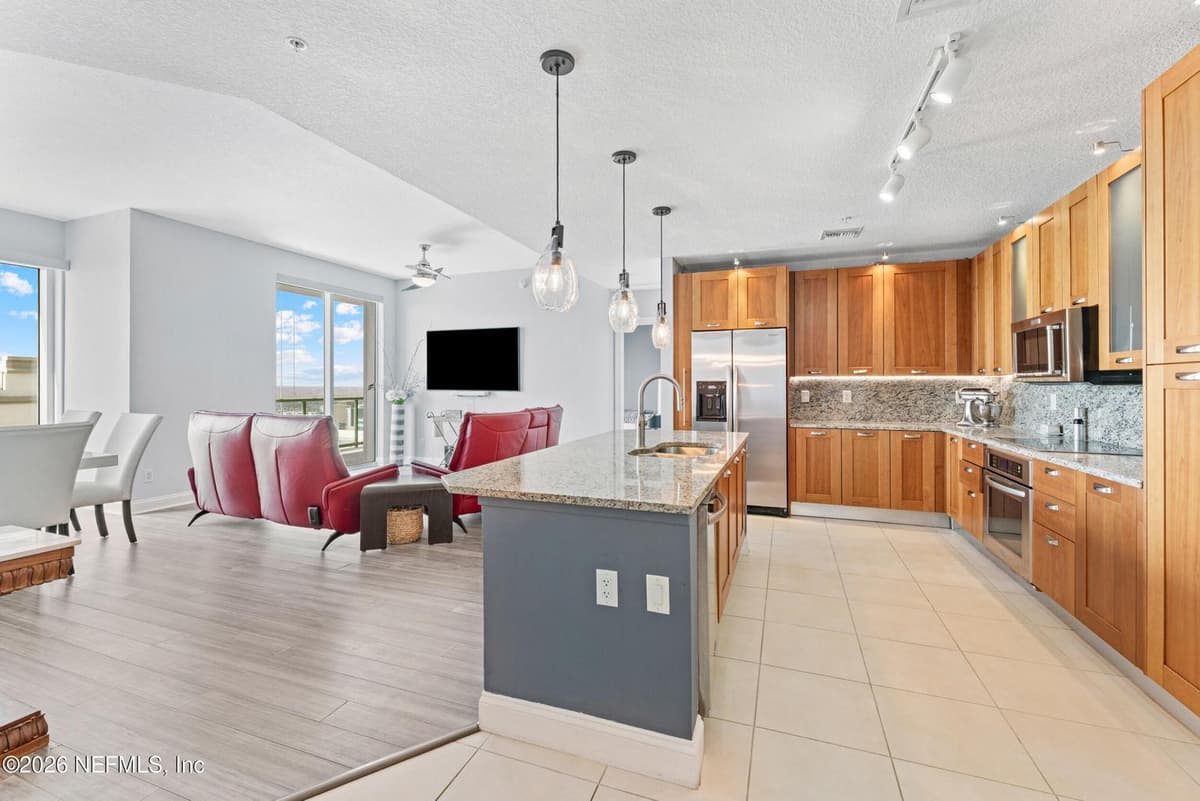 1431 RIVERPLACE Boulevard 3002, Jacksonville, FL 32207, Jacksonville, FL - photo 2