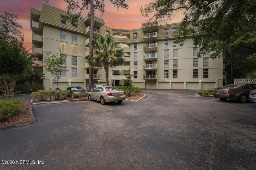 1717 NW 23RD Avenue 4E, Gainesville, FL 32605