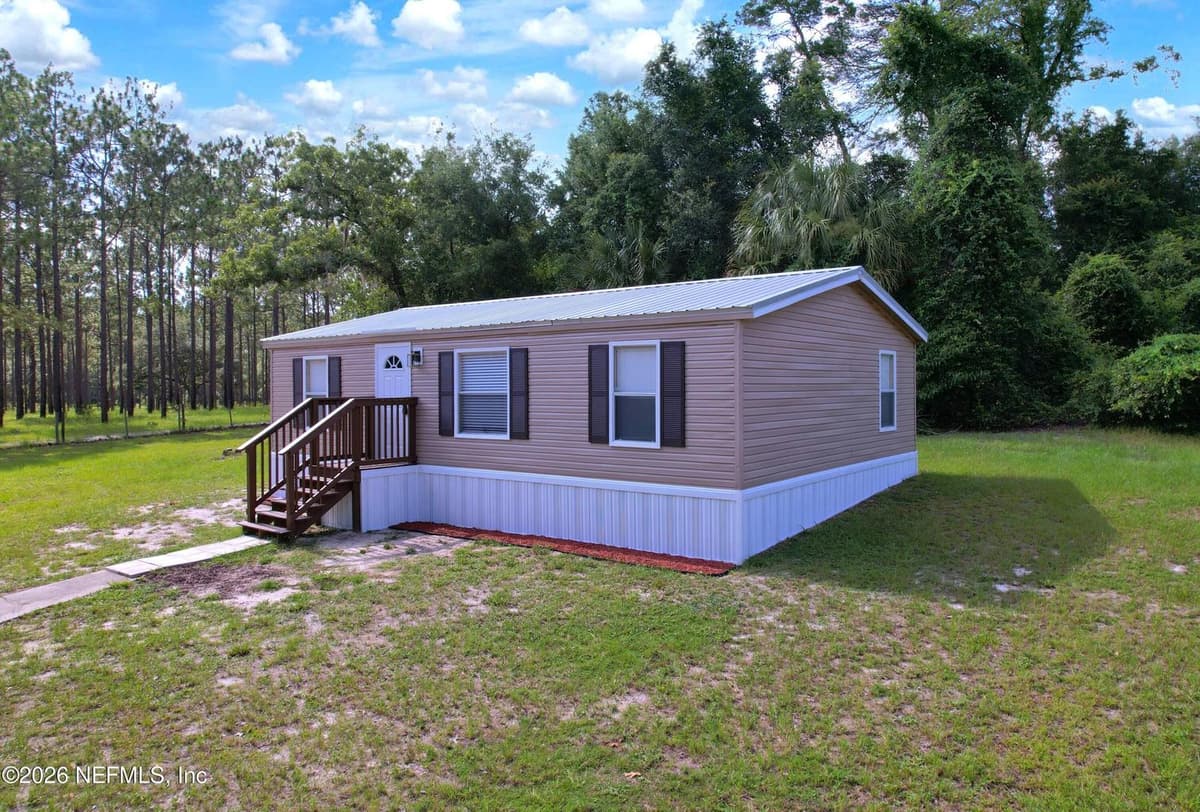 102 DALTON Court, Satsuma, FL 32189, Satsuma, FL - photo 3
