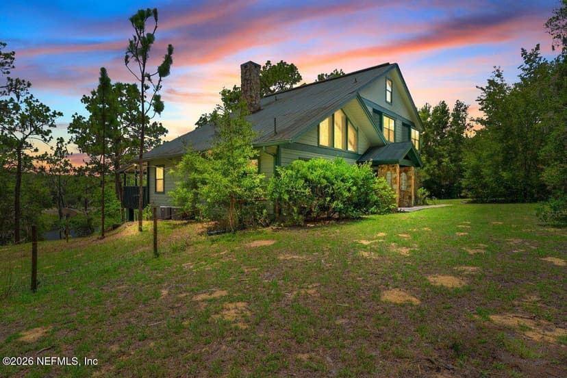251 CUE LAKE Drive, Hawthorne, FL 32640