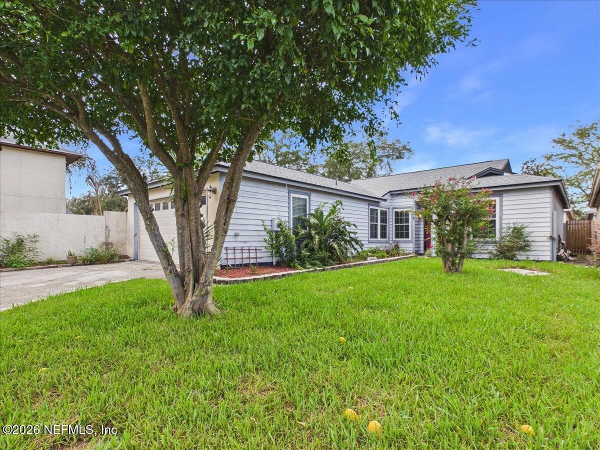 1974 W SWALLOW Run, Orange Park, FL 32073