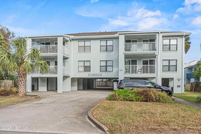 221 6TH Avenue S E, Jacksonville Beach, FL 32250