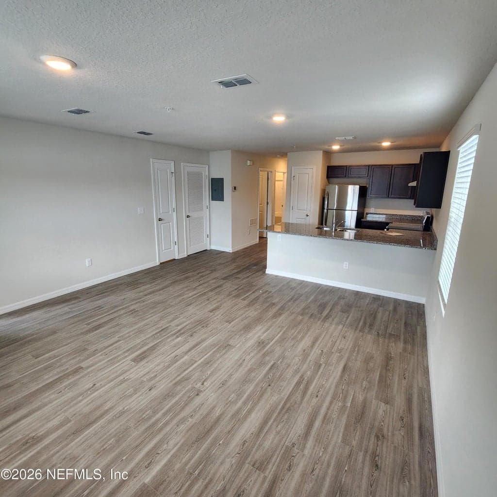 6528 SWEETBAY Lane, Jacksonville, FL 32244, Jacksonville, FL - photo 2