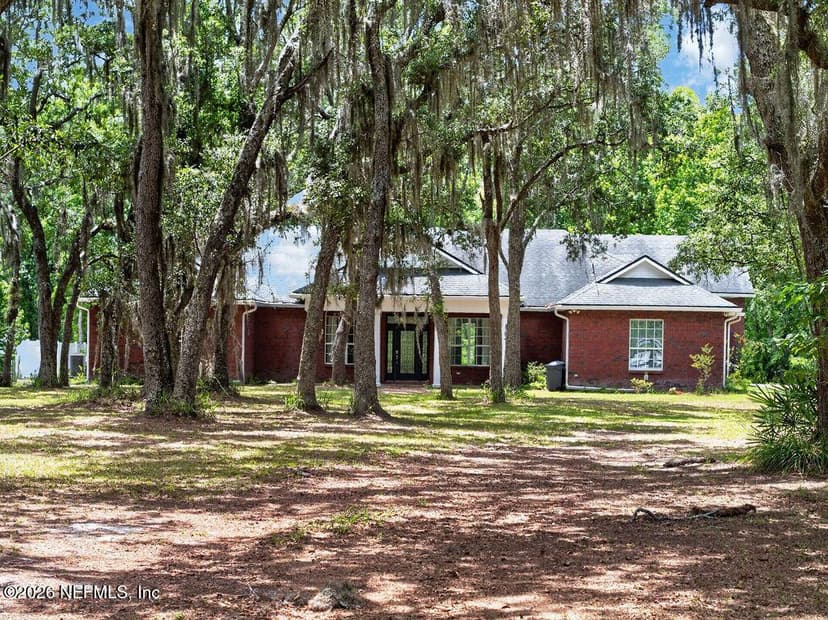 241 PIONEER Trail, Palatka, FL 32043